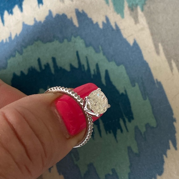 Sterling 925 , 2Ct oval Moissanite size 7